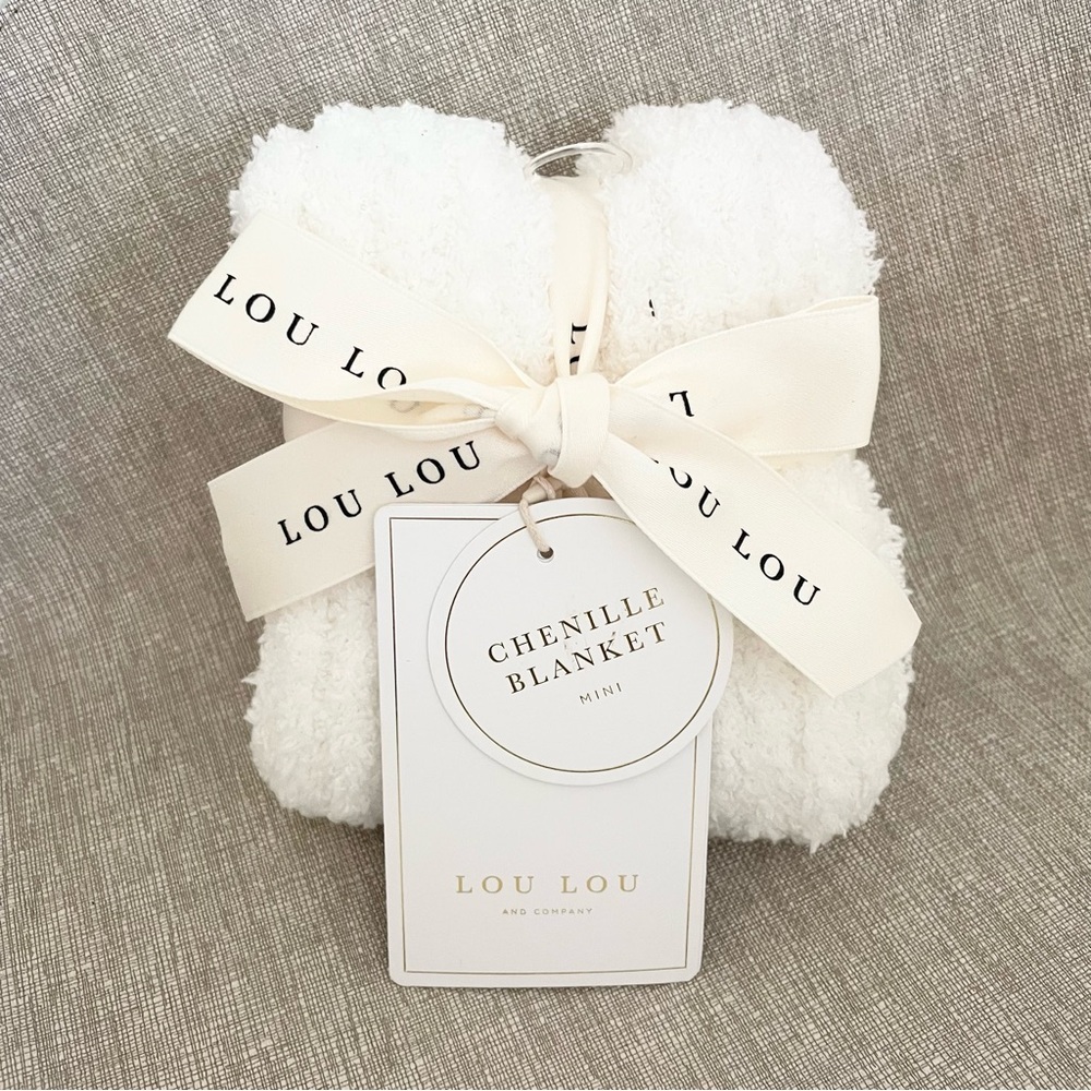 NWT Lou Lou & Company Mini Chenille Blanket